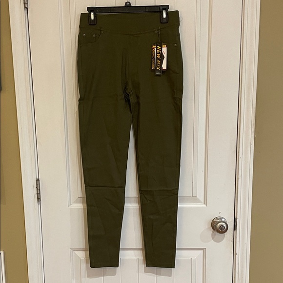 Kathy Denim - Kathy NWT size XL Olive pull on Pants